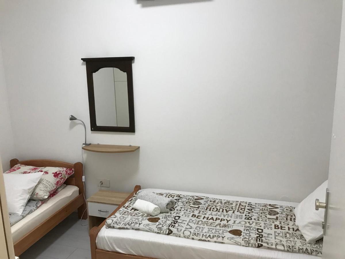 Leptir Hostel Zagreb Luaran gambar