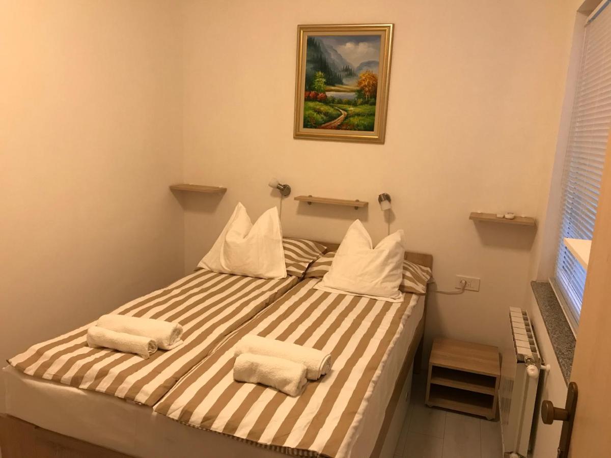 Leptir Hostel Zagreb Luaran gambar